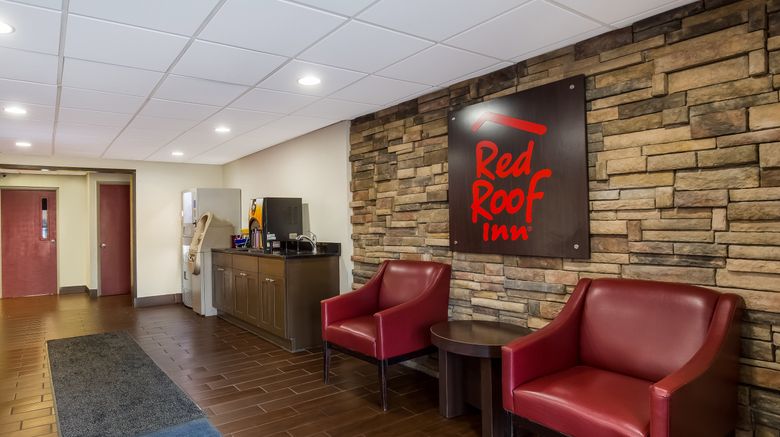 <b>Red Roof Inn Allentown South Lobby</b>. Images powered by <a href="https://www.leonardoworldwide.com/" title="Leonardo Worldwide" target="_blank">Leonardo</a>.