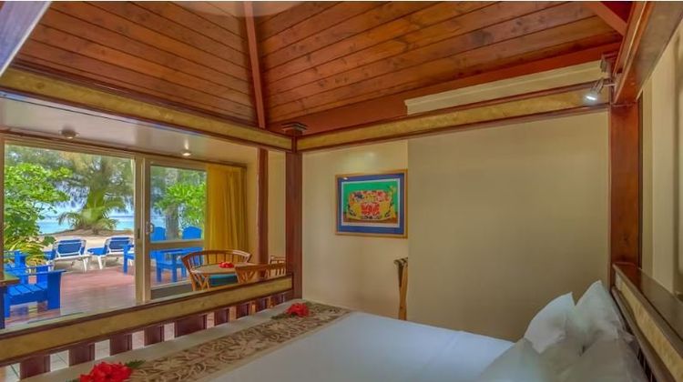The Rarotongan Beach Resort & Lagoonarium Suite