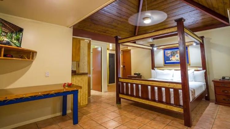 The Rarotongan Beach Resort & Lagoonarium Suite