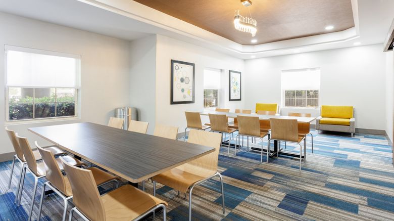 <b>Holiday Inn Express Hotel & Suites Meeting</b>. Images powered by <a href="https://www.leonardoworldwide.com/" title="Leonardo Worldwide" target="_blank">Leonardo</a>.