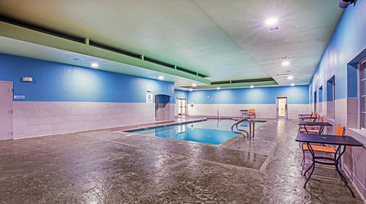 Holiday Inn Express Pool