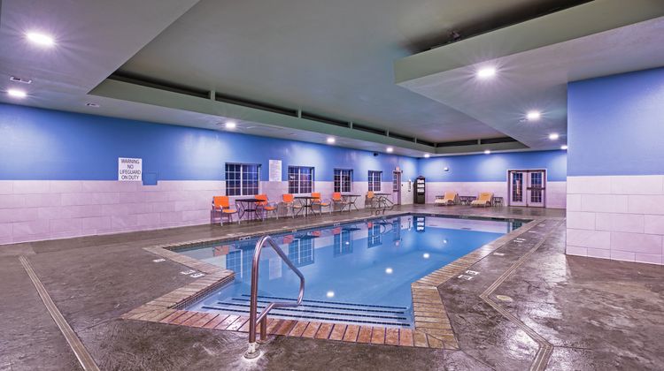 Holiday Inn Express Pool