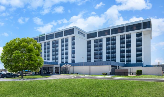 Staybridge Suites Chicago O'Hare Airport Exterior