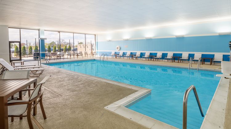 Staybridge Suites Chicago O'Hare Airport Pool