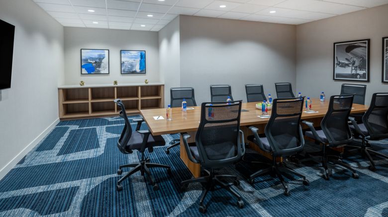 <b>Staybridge Suites Chicago O'Hare Airport Meeting</b>. Images powered by <a href="https://www.leonardoworldwide.com/" title="Leonardo Worldwide" target="_blank">Leonardo</a>.