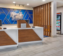 Holiday Inn Express Hotel & Suites Exterior