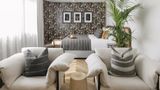 202 Elizabeth Room