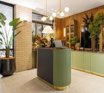 202 Elizabeth Lobby