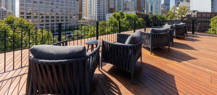 202 Elizabeth Exterior