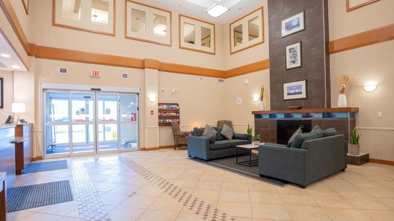 <b>Sandman Hotel Squamish Lobby</b>. Images powered by <a href="https://www.leonardoworldwide.com/" title="Leonardo Worldwide" target="_blank">Leonardo</a>.