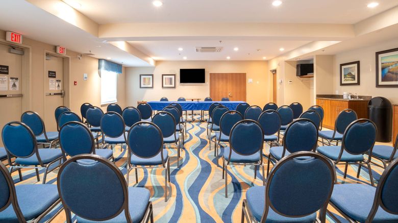 <b>Sandman Hotel Squamish Meeting</b>. Images powered by <a href="https://www.leonardoworldwide.com/" title="Leonardo Worldwide" target="_blank">Leonardo</a>.