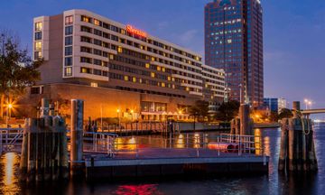 Sheraton Norfolk Waterside Hotel