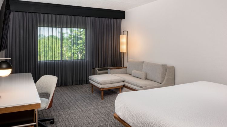 Courtyard Charlotte Ballantyne Room