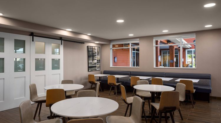 Residence Inn Portland Vancouver Restaurant