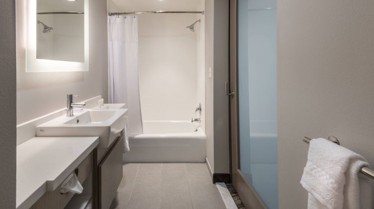 SpringHill Suites Dallas Rockwall Room