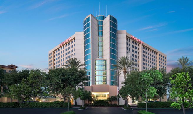 Anaheim Marriott Suites Exterior