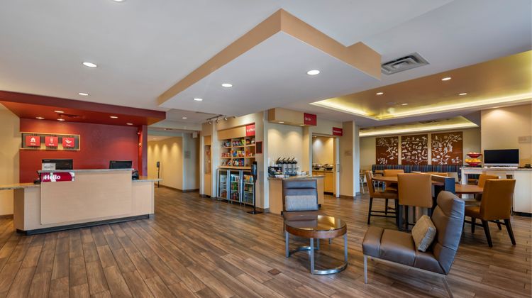 TownePlace Suites Vincennes Lobby