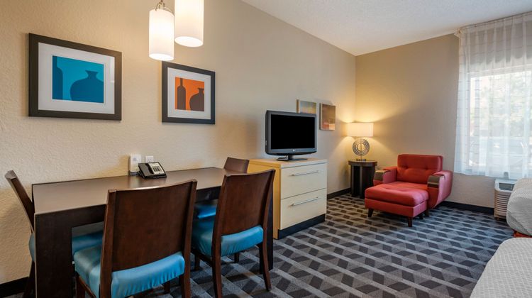 TownePlace Suites Vincennes Suite
