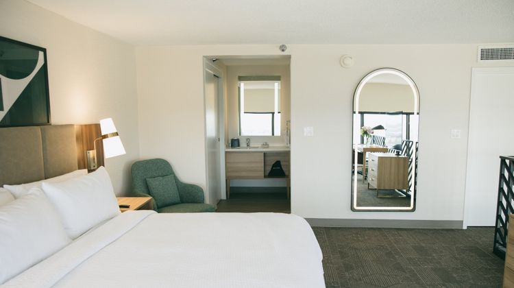 Staybridge Suites Chicago O'Hare Airport Suite