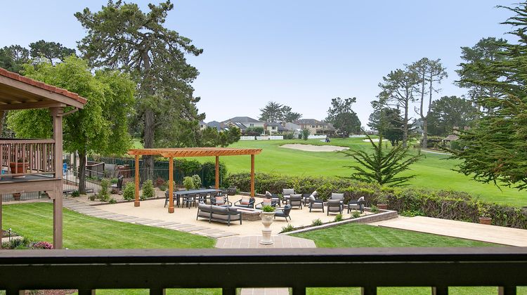 Half Moon Bay Lodge Room