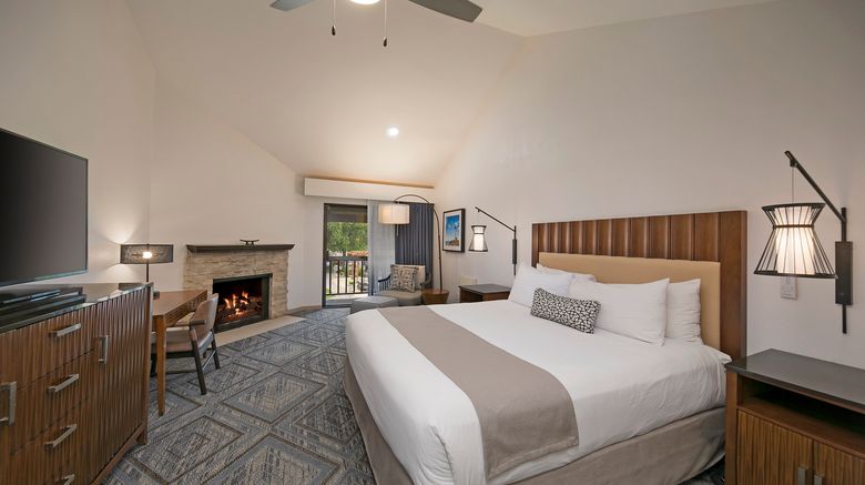 <b>Half Moon Bay Lodge Room</b>. Images powered by <a href="https://www.leonardoworldwide.com/" title="Leonardo Worldwide" target="_blank">Leonardo</a>.