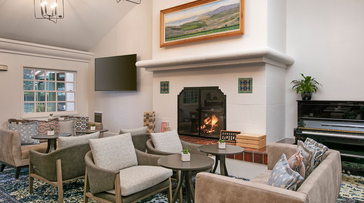 Half Moon Bay Lodge Recreation
