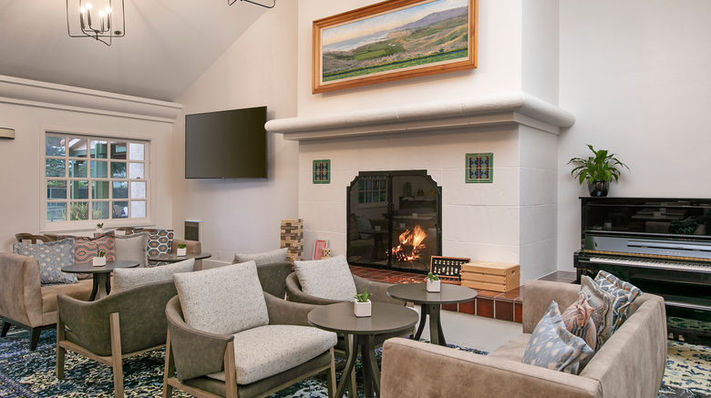 <b>Half Moon Bay Lodge Recreation</b>. Images powered by <a href="https://www.leonardoworldwide.com/" title="Leonardo Worldwide" target="_blank">Leonardo</a>.