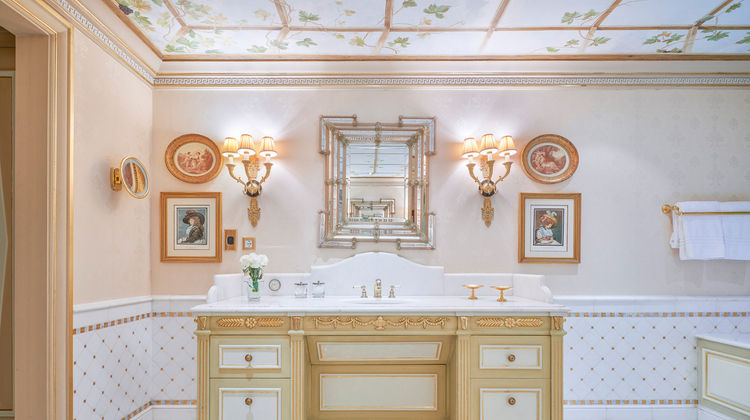 Four Seasons Hotel Alexandria Room
