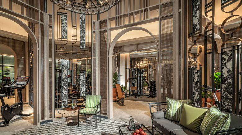 <b>Four Seasons Hotel Singapore Recreation</b>. Images powered by <a href=https://www.travelagewest.com/Hotels/Singapore-Singapore/