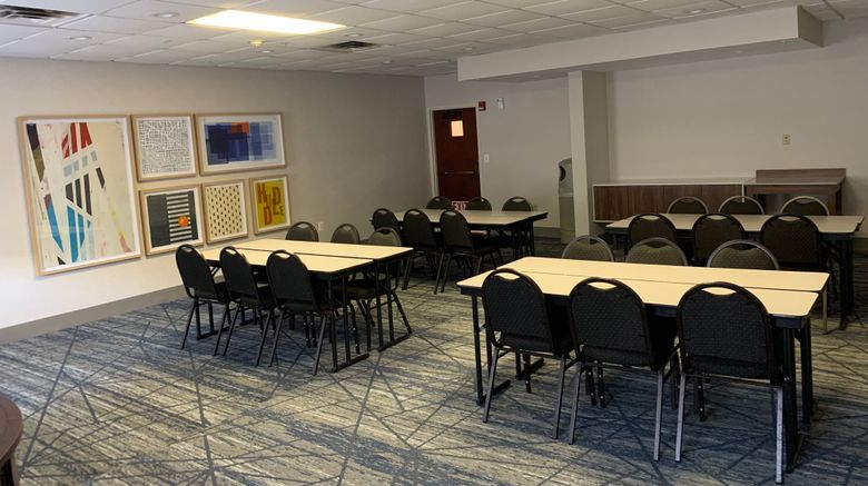 <b>Holiday Inn Express Meeting</b>. Images powered by <a href="https://www.leonardoworldwide.com/" title="Leonardo Worldwide" target="_blank">Leonardo</a>.