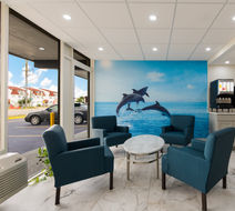 Red Roof PLUS+ Virginia Beach - Seaside Lobby