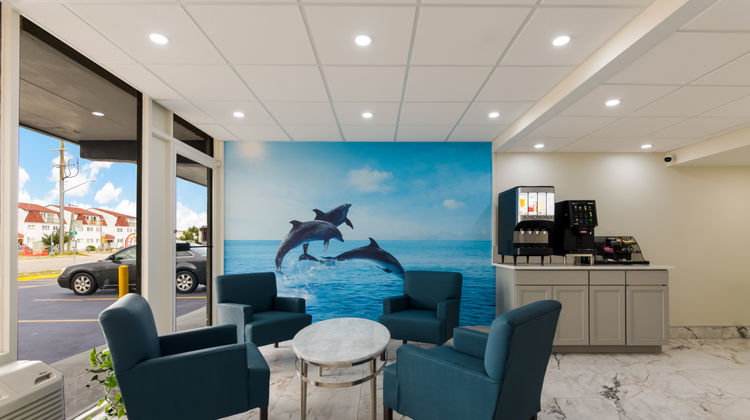 Red Roof PLUS+ Virginia Beach - Seaside Lobby