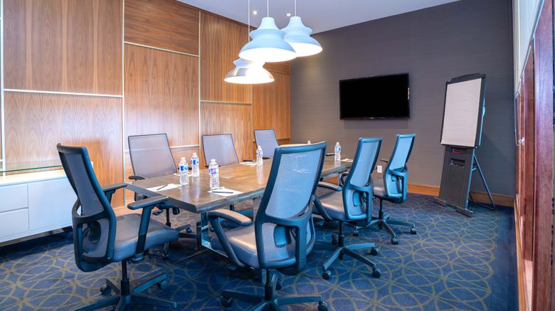 <b>Sandman Signature Mississauga Hotel Meeting</b>. Images powered by <a href="https://www.leonardoworldwide.com/" title="Leonardo Worldwide" target="_blank">Leonardo</a>.