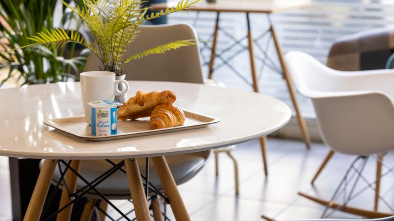 <b>Hotel Le Regent Montmartre Restaurant</b>. Images powered by <a href="https://www.leonardoworldwide.com/" title="Leonardo Worldwide" target="_blank">Leonardo</a>.