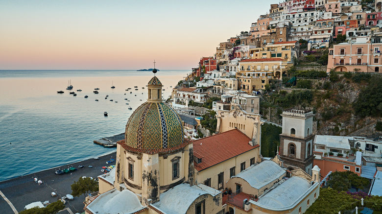 <b>Le Sirenuse Hotel Exterior</b>. Images powered by <a href=https://www.travelagewest.com/Hotels/Positano-Italy/