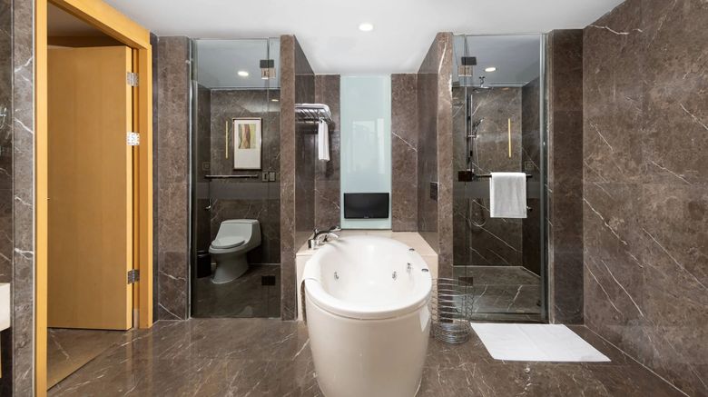 <b>Holiday Inn Shijiazhuang Central Suite</b>. Images powered by <a href="https://www.leonardoworldwide.com/" title="Leonardo Worldwide" target="_blank">Leonardo</a>.