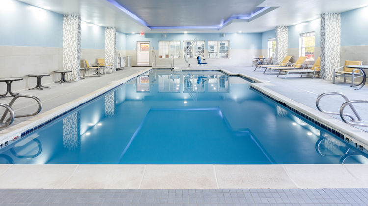 Holiday Inn Express Hotel & Suites Pool