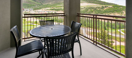Grand Summit Hotel Exterior
