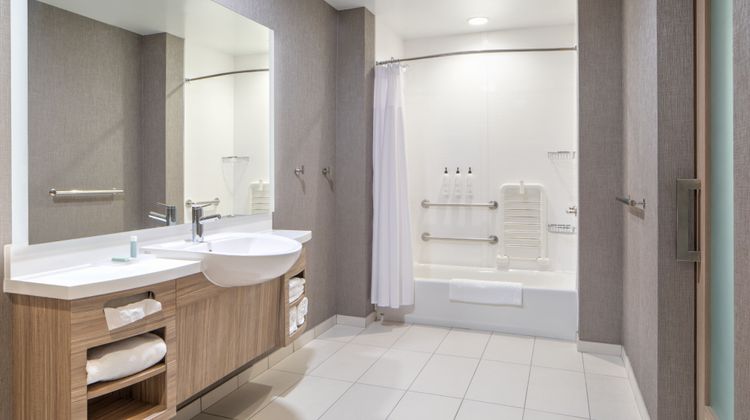 SpringHill Suites near Fort Jackson Room
