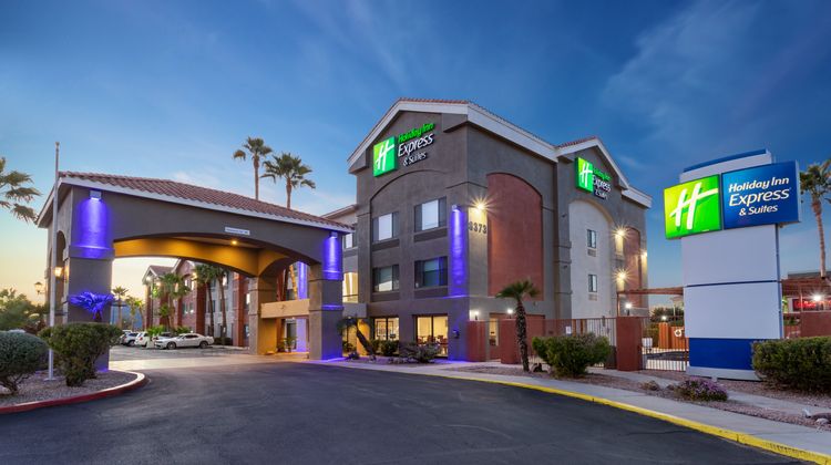 Holiday Inn Express & Suites Marana Exterior