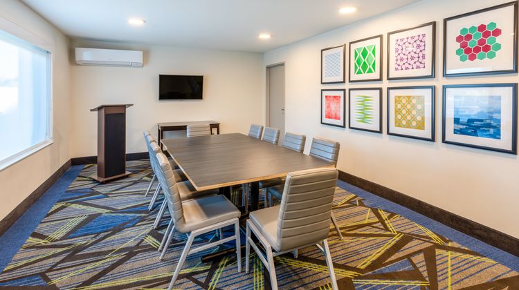 Holiday Inn Express & Suites Marana Meeting