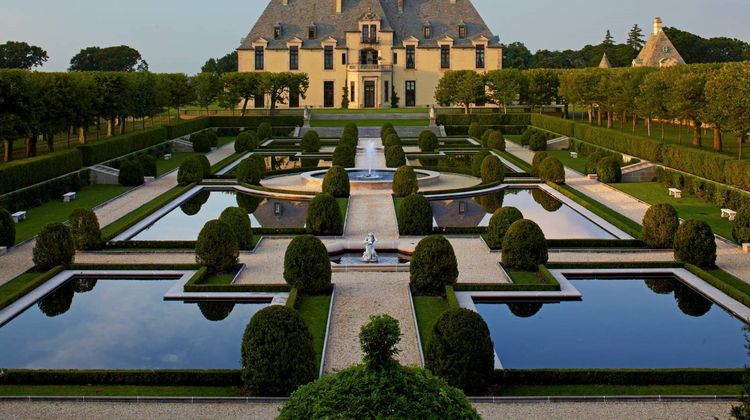 Oheka Castle Hotel & Estate Exterior