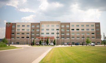 Holiday Inn Express & Suites Onalaska