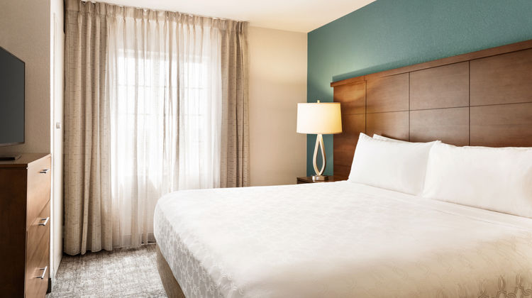 Staybridge Suites Fort Wayne Room