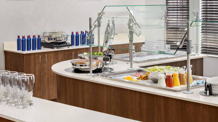 Staybridge Suites Fort Wayne Restaurant