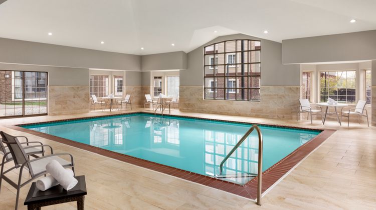 Staybridge Suites Fort Wayne Pool