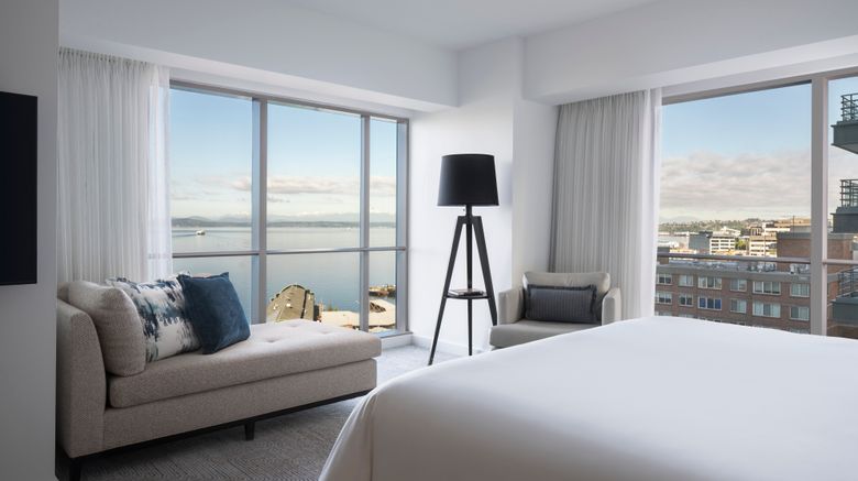 <b>Four Seasons Hotel Seattle Suite</b>. Images powered by <a href="https://www.leonardoworldwide.com/" title="Leonardo Worldwide" target="_blank">Leonardo</a>.