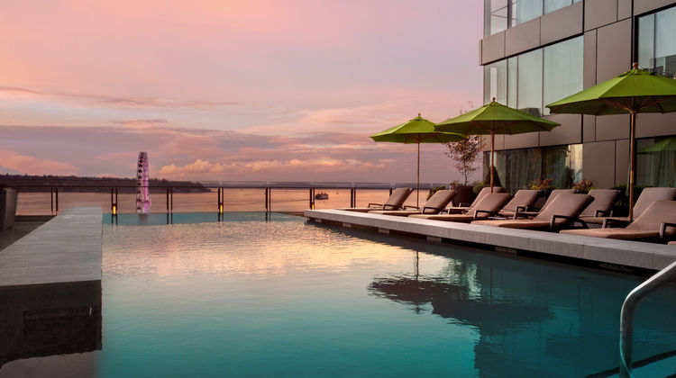 Four Seasons Hotel Seattle Pool