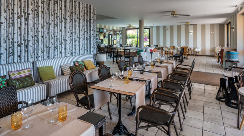 <b>Pestana Colombos Residences & Villas Restaurant</b>. Images powered by <a href="https://www.leonardoworldwide.com/" title="Leonardo Worldwide" target="_blank">Leonardo</a>.
