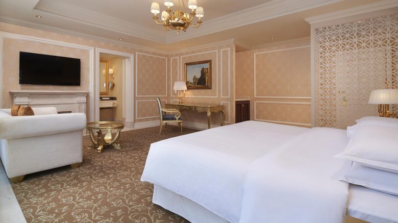 <b>Sheraton Chongqing Hotel Room</b>. Images powered by <a href="https://www.leonardoworldwide.com/" title="Leonardo Worldwide" target="_blank">Leonardo</a>.